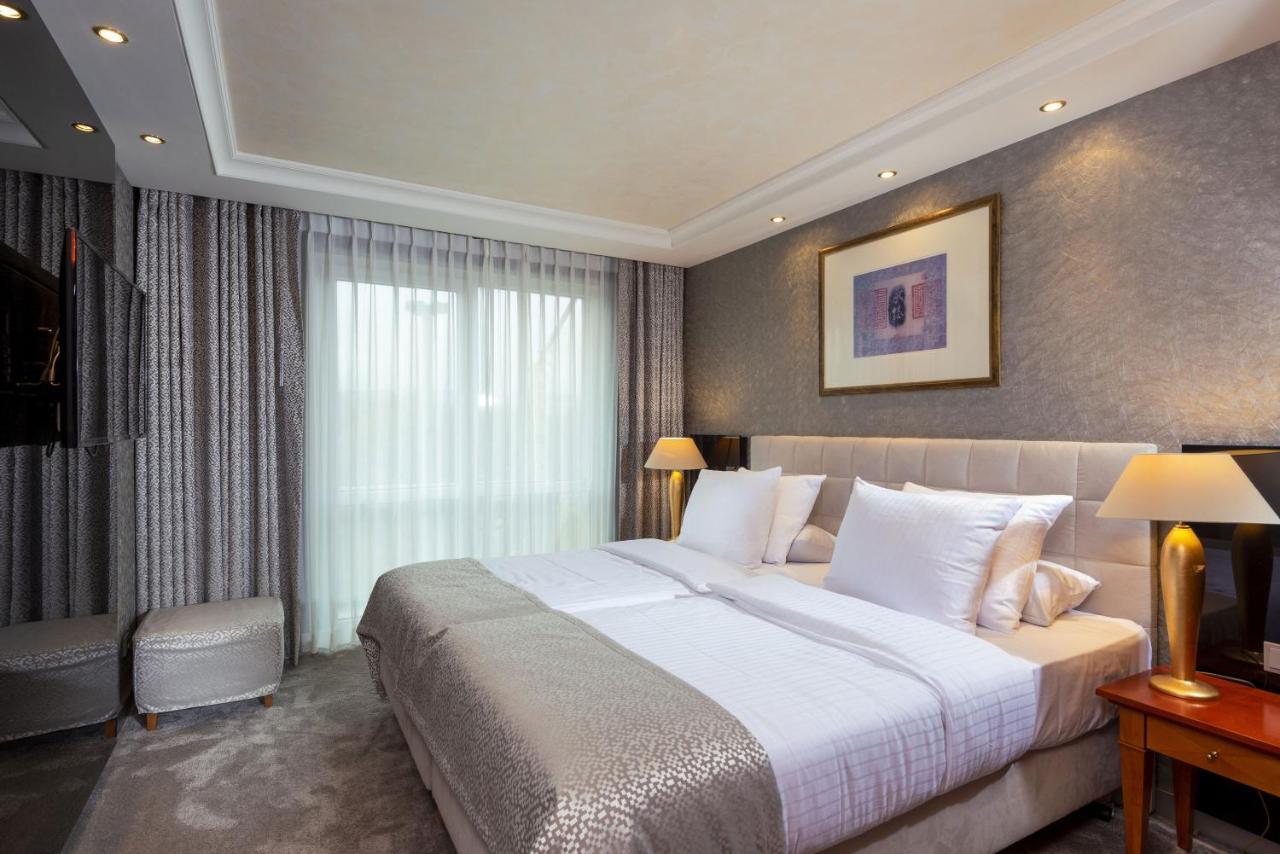 Maritim Hotel Wuerzburg Bagian luar foto