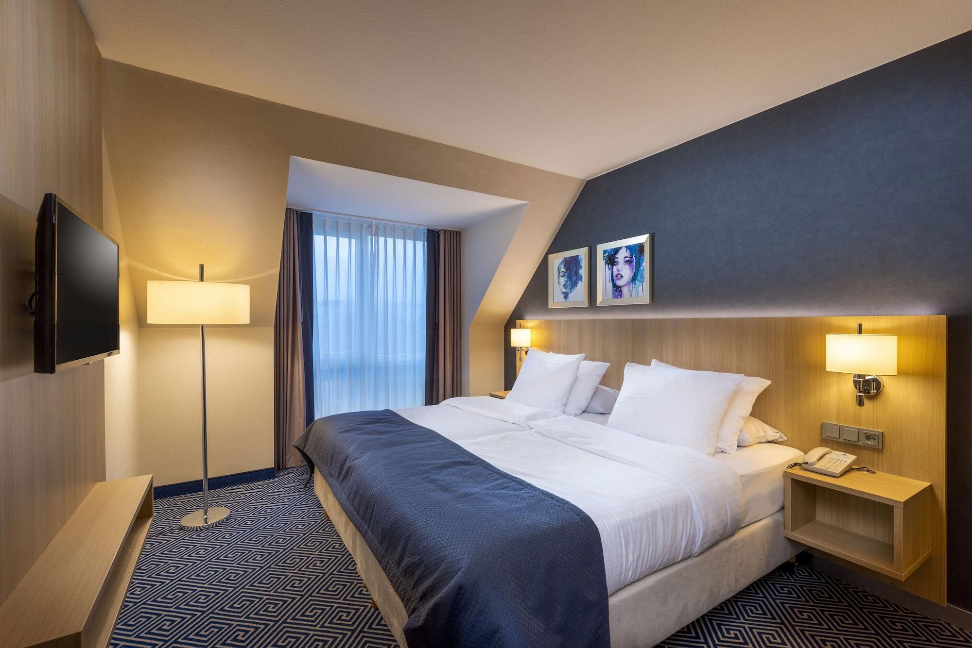 Maritim Hotel Wuerzburg Bagian luar foto