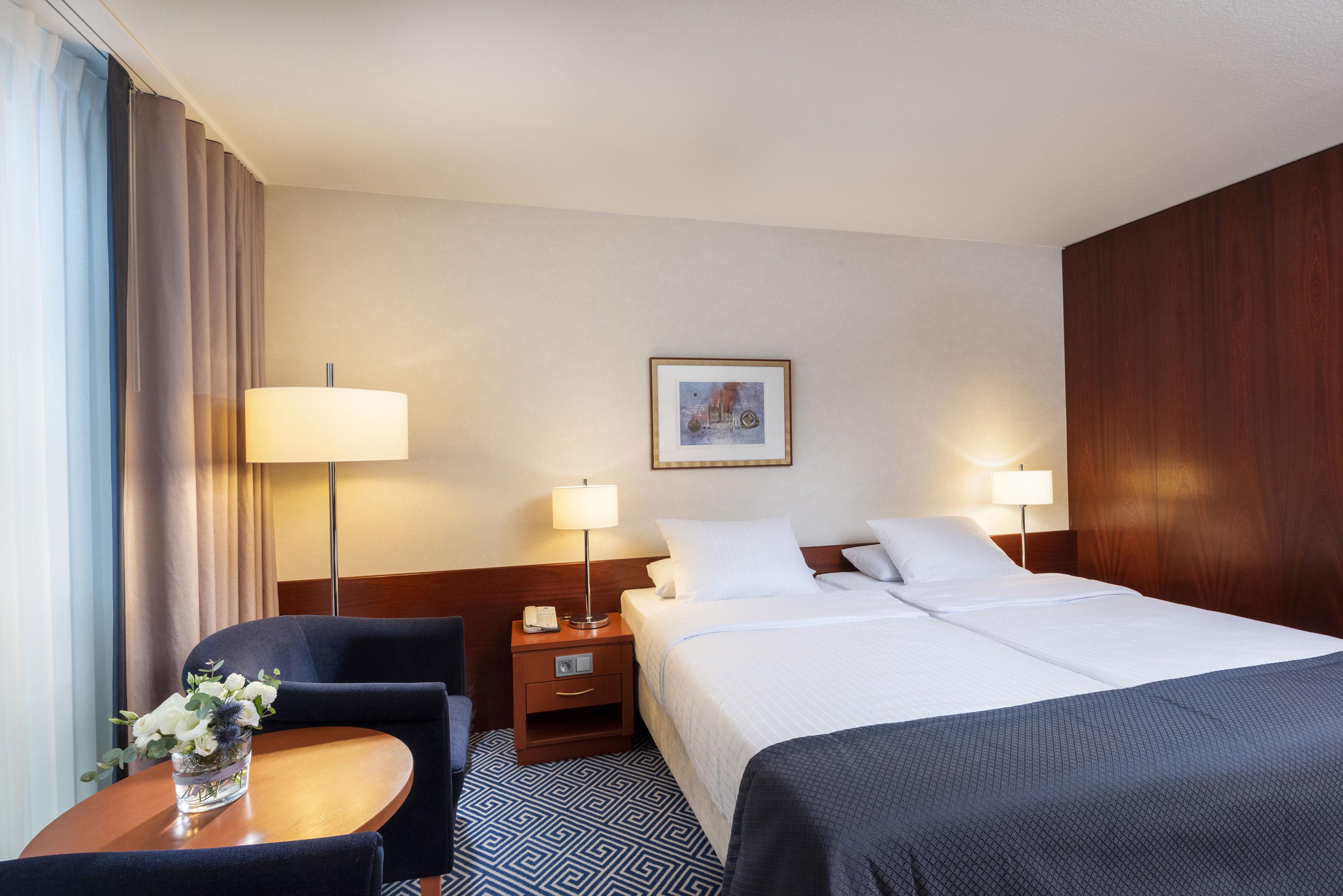Maritim Hotel Wuerzburg Bagian luar foto