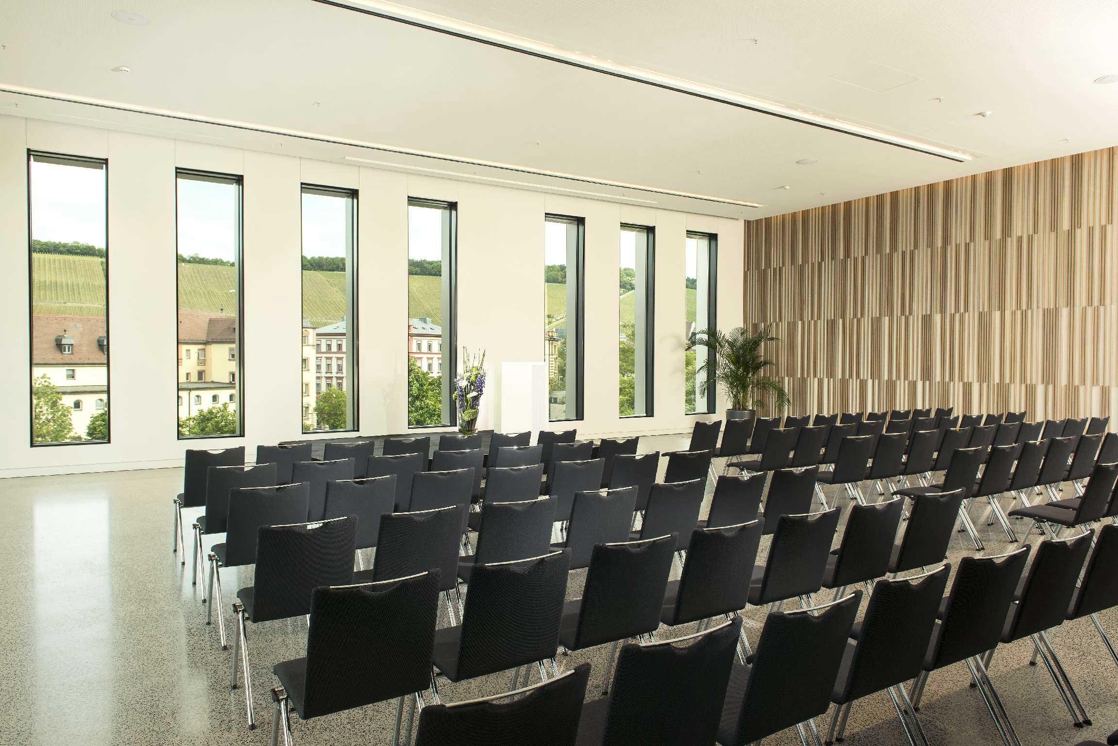 Maritim Hotel Wuerzburg Bagian luar foto